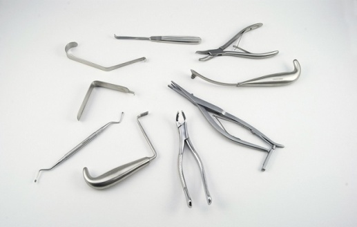 ابزار و لوازم جراحی
